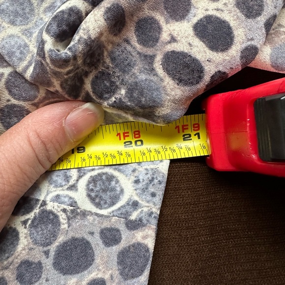 Alfani NWT White, Black Blue Animal Print Asymmetrical Wrap Look Blouse Sz L - Picture 11 of 12